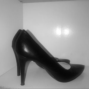 Nine West Pointy Toe Pumps